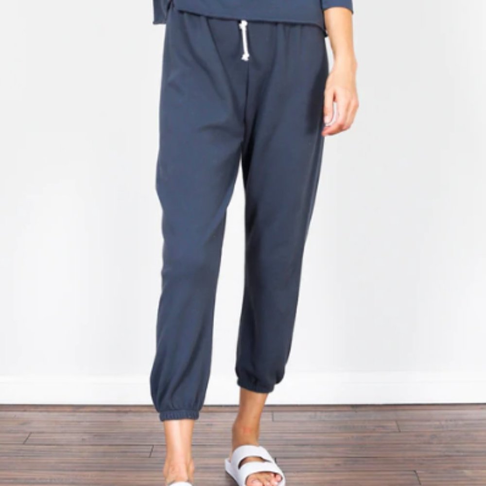 NWT Perfectwhitetee navy sweatpants small